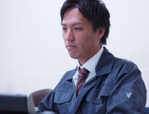 サッカー部監督エンジニア