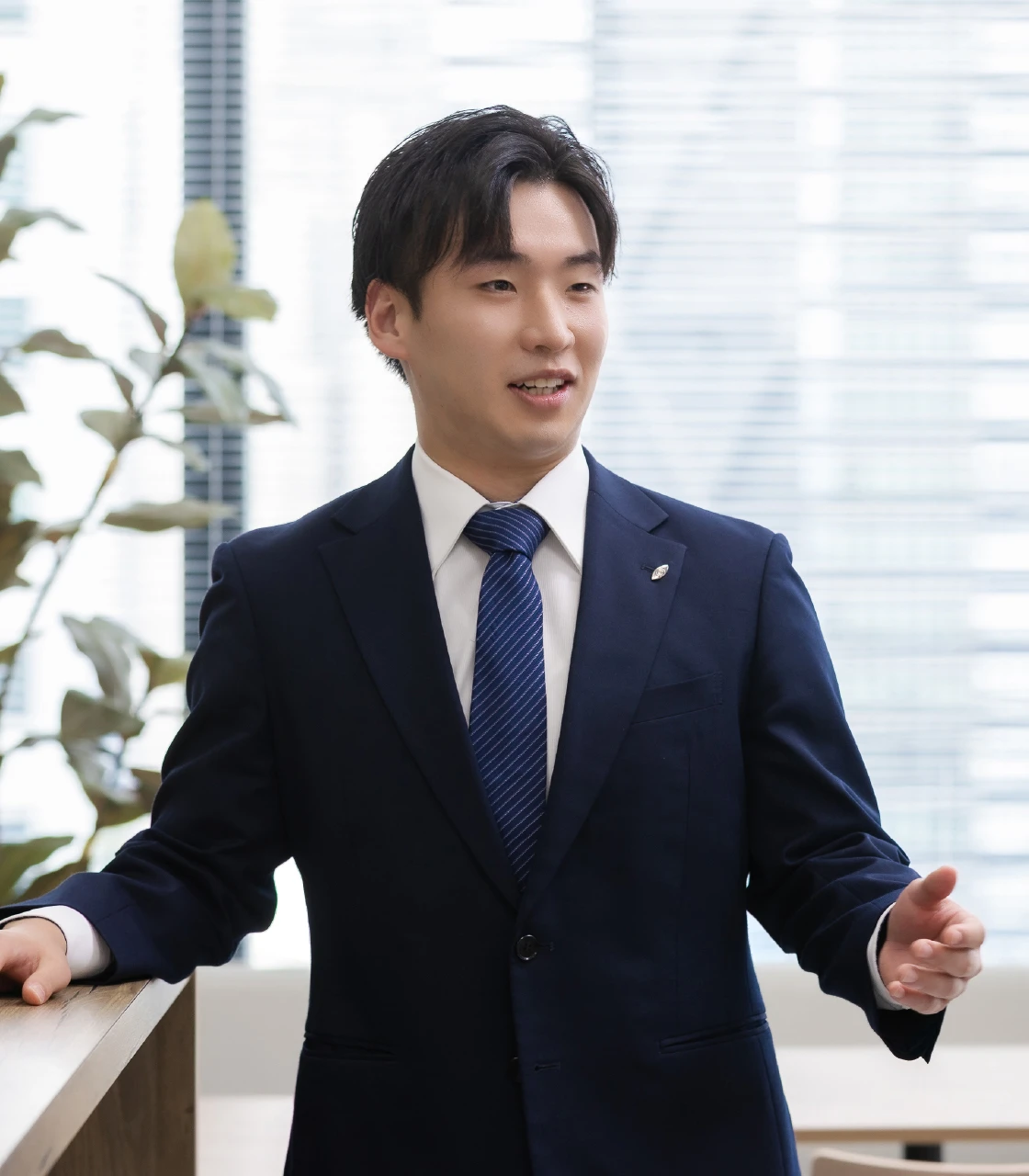 提案を行う省エネコンサルタント