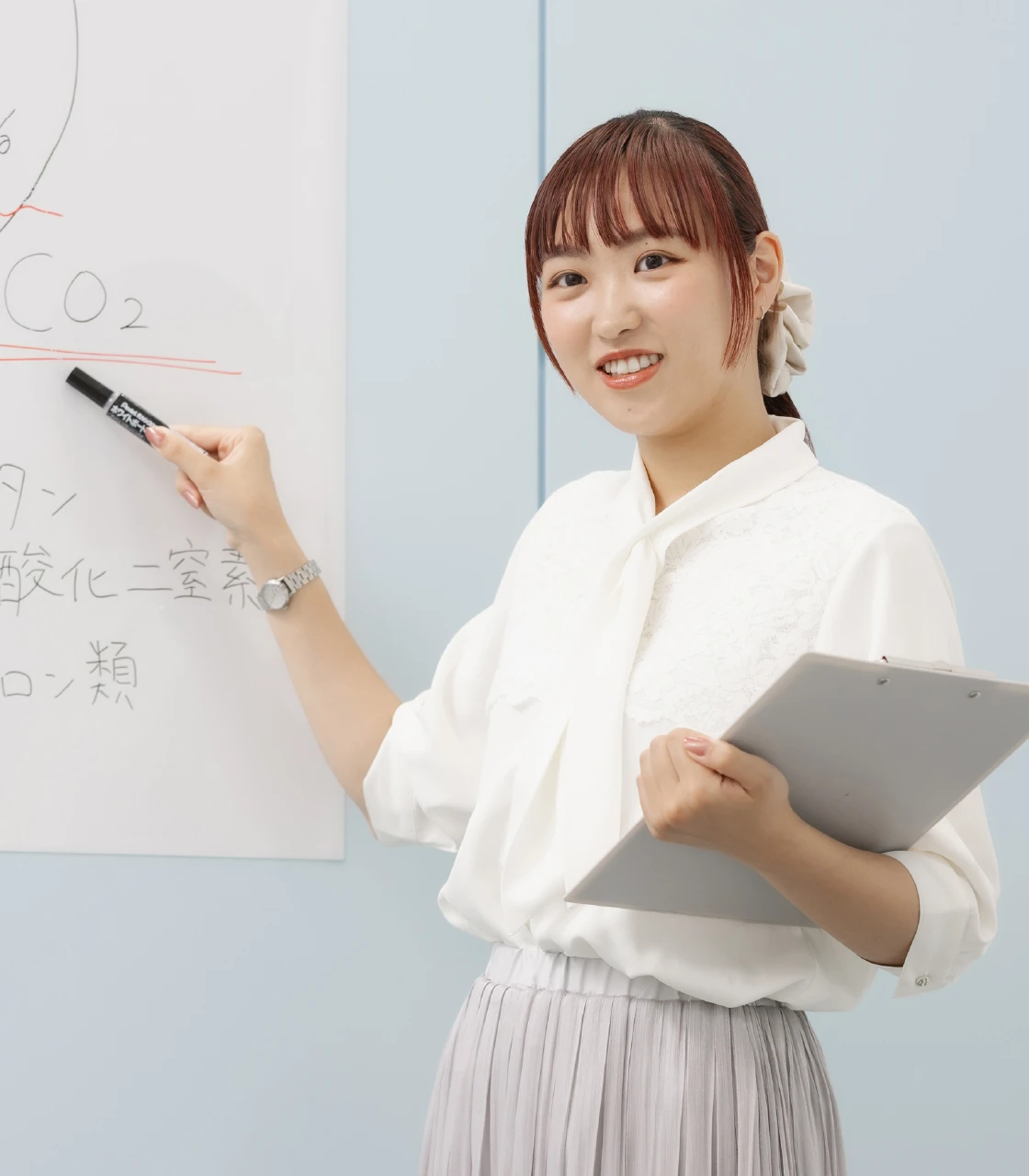 企画に取り組むビジネスプロモーションの社員