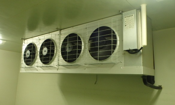 エアコンだけでなく、冷却器にも有効な熱交換器洗浄！！ | 株式会社