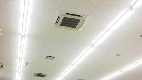 空調機更新工事　卸売業／山梨県