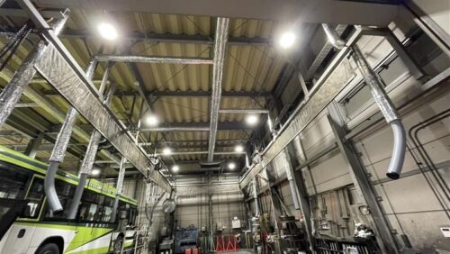 国際興業株式会社 川口営業所 様　空調機新設工事　整備工場／埼玉県川口市